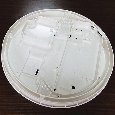 単一キャビティ プラスチック電子部品の射出成形のランプのかさのより低いカバーISO9001